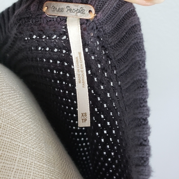FREE PEOPLE Moonshine Cold Shoulder Sweater Charcoal XS Lagenlook Grunge Boho - Picture 7 of 8